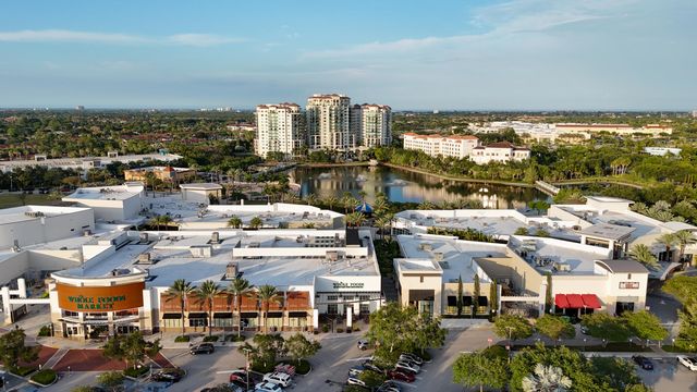 834 Madison Court, Palm Beach Gardens, FL 33410