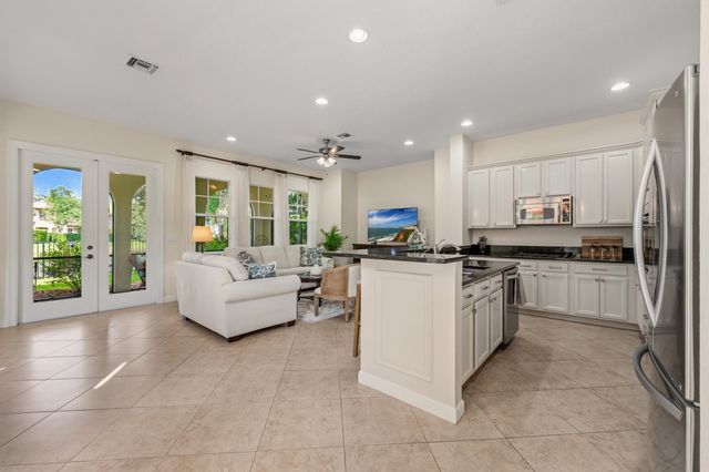 834 Madison Court, Palm Beach Gardens, FL 33410