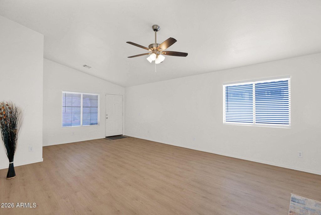 429 S Labelle --, Mesa, AZ 85208 — photo 5