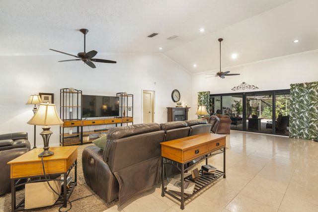 13739 Ishnala Circle, Wellington, FL 33414