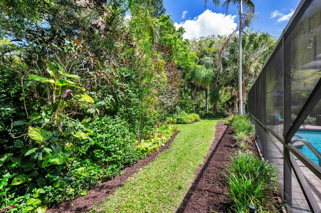 13739 Ishnala Circle, Wellington, FL 33414