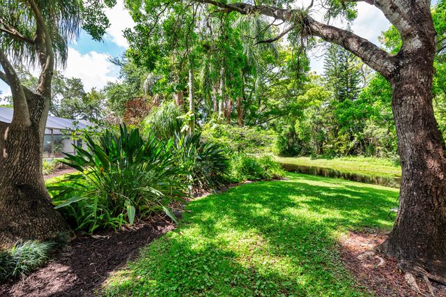 13739 Ishnala Circle, Wellington, FL 33414