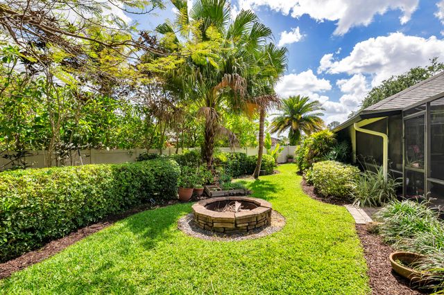 13739 Ishnala Circle, Wellington, FL 33414