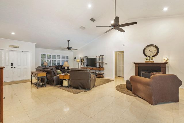 13739 Ishnala Circle, Wellington, FL 33414