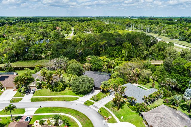 13739 Ishnala Circle, Wellington, FL 33414