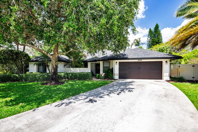 13739 Ishnala Circle, Wellington, FL 33414