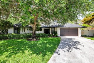 13739 Ishnala Circle, Wellington, FL 33414