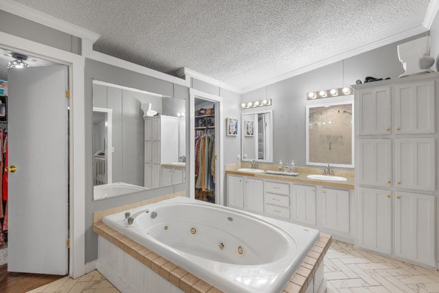 318 Lucas Ridge Ln, Waverly, TN 37185