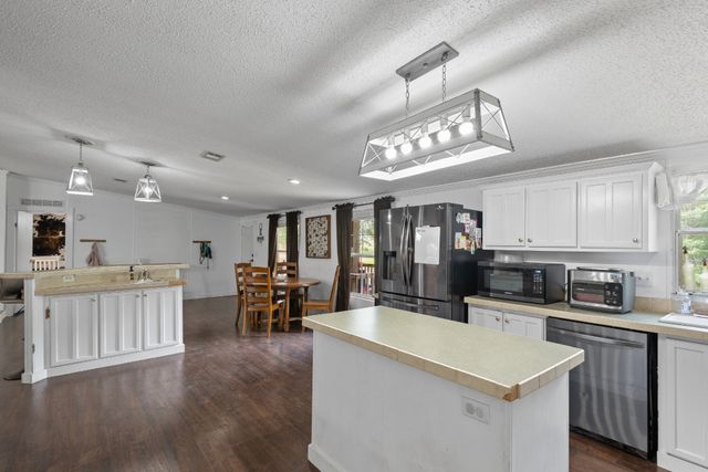 318 Lucas Ridge Ln, Waverly, TN 37185