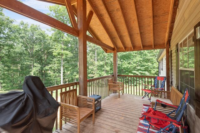 318 Lucas Ridge Ln, Waverly, TN 37185