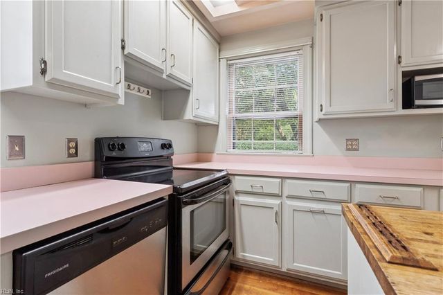 85 Hopkins ST, Newport News, VA 23601