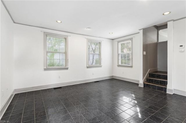 85 Hopkins ST, Newport News, VA 23601