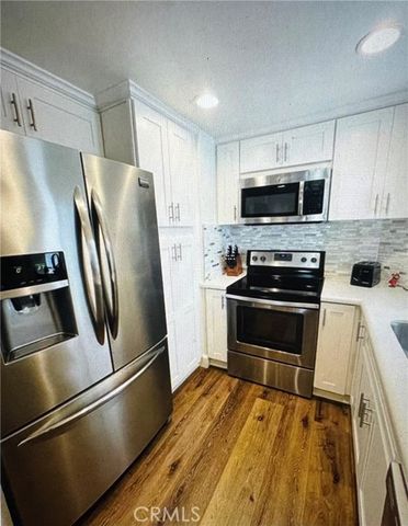 420 Lake 101, Huntington Beach, CA 92648