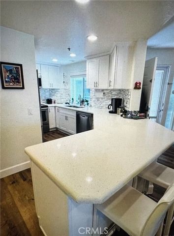 420 Lake 101, Huntington Beach, CA 92648