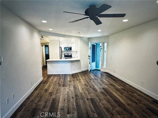 420 Lake 101, Huntington Beach, CA 92648