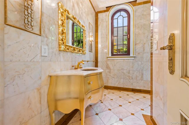 18710 Aberdeen Road, Jamaica Estates, NY 11432