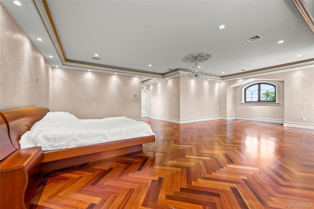 18710 Aberdeen Road, Jamaica Estates, NY 11432