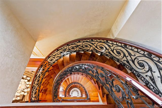 18710 Aberdeen Road, Jamaica Estates, NY 11432