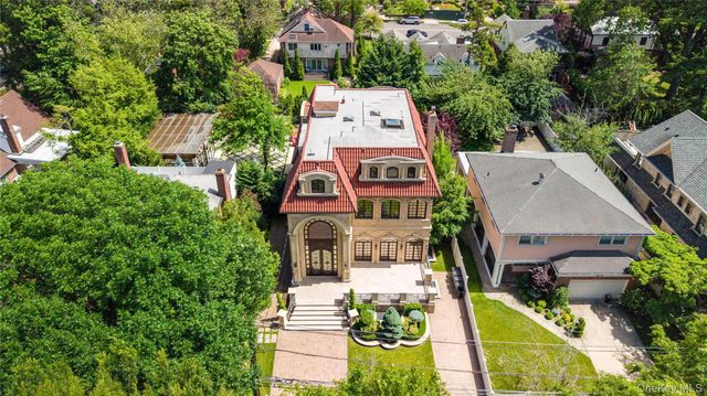 18710 Aberdeen Road, Jamaica Estates, NY 11432