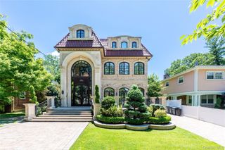 18710 Aberdeen Road, Jamaica Estates, NY 11432
