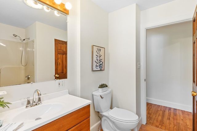 28 Valentine Rd, Framingham, MA 01702