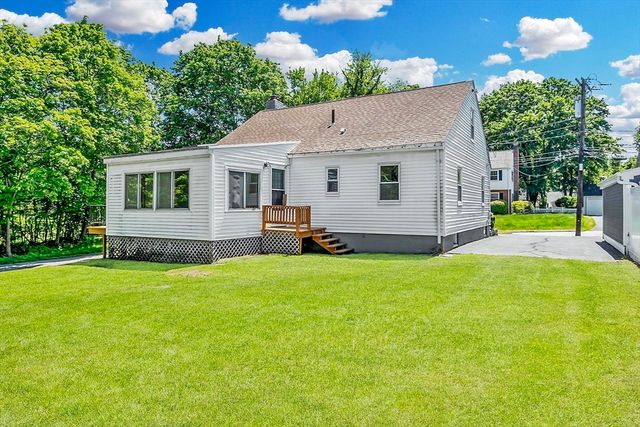 28 Valentine Rd, Framingham, MA 01702