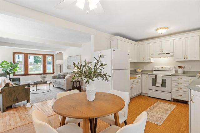 28 Valentine Rd, Framingham, MA 01702