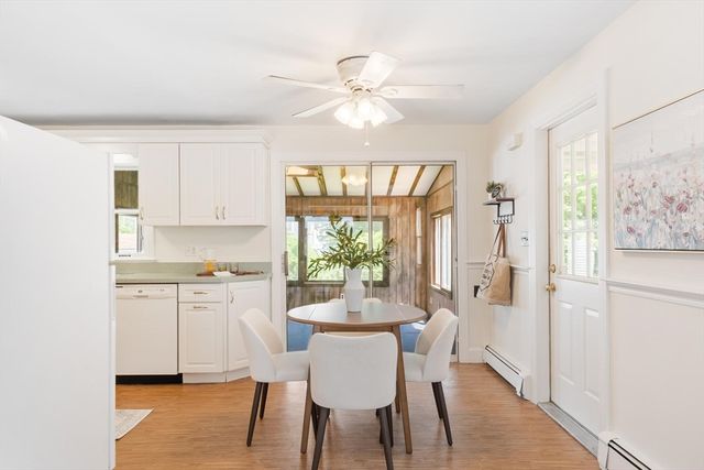 28 Valentine Rd, Framingham, MA 01702