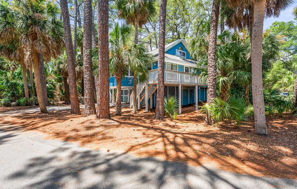 Image 1 of property listing at 841 Marsh Dunes Road, Fripp Island, SC 29920