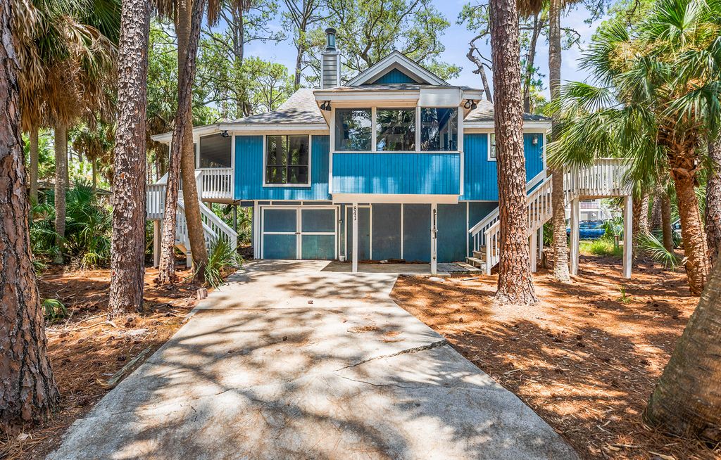 Image 3 of property listing at 841 Marsh Dunes Road, Fripp Island, SC 29920