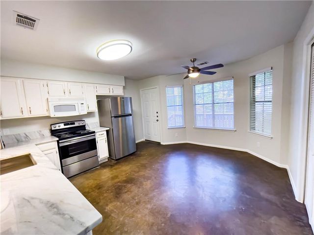 2102 Kenneth Ave A, Austin, TX 78741