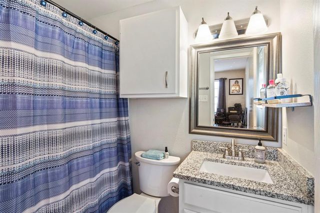 2102 Kenneth Ave A, Austin, TX 78741