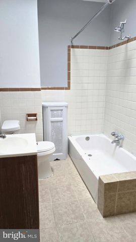 174 W RAYMOND ST, Philadelphia, PA 19140