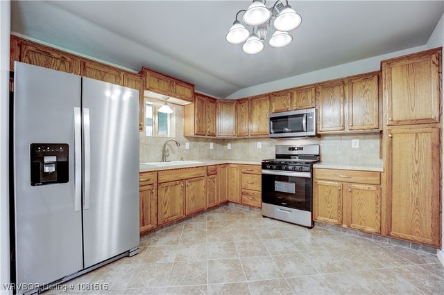 10654 N Hwy 59, Cedarville, AR 72932