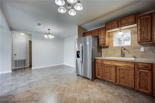 10654 N Hwy 59, Cedarville, AR 72932