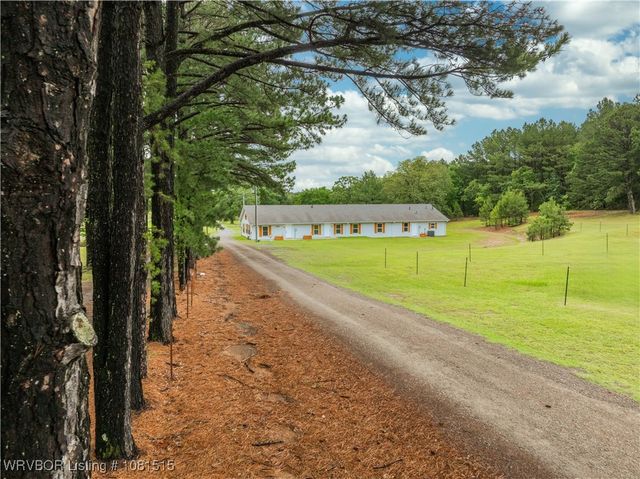 10654 N Hwy 59, Cedarville, AR 72932