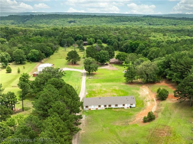 10654 N Hwy 59, Cedarville, AR 72932