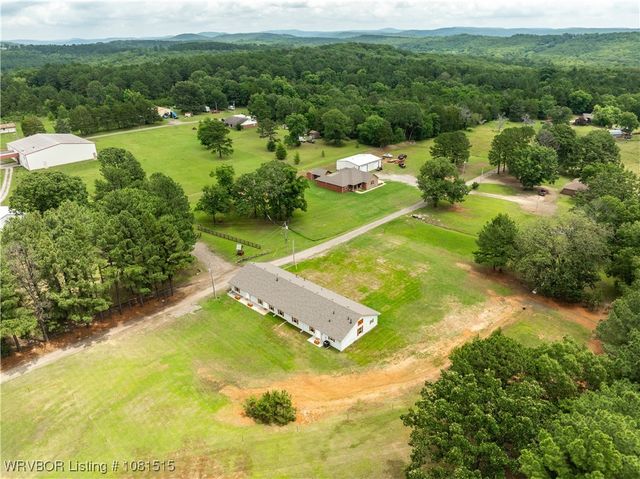 10654 N Hwy 59, Cedarville, AR 72932