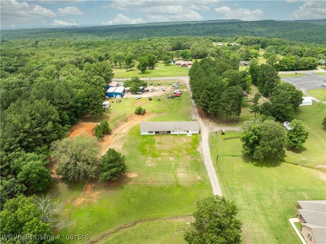 10654 N Hwy 59, Cedarville, AR 72932