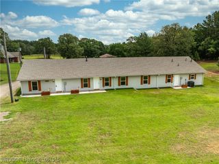 10654 N Hwy 59, Cedarville, AR 72932