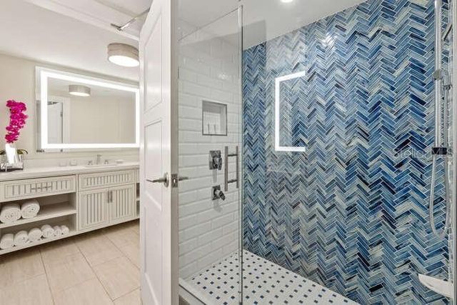 250 SANDS POINT ROAD 5203, Longboat Key, FL 34228