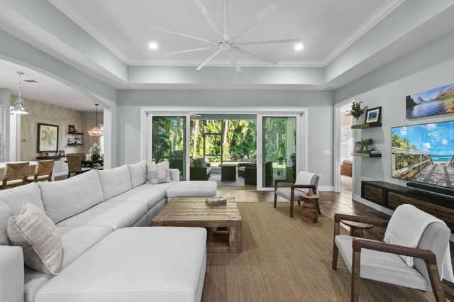 2532 SE Jason Place, Port St Lucie, FL 34952