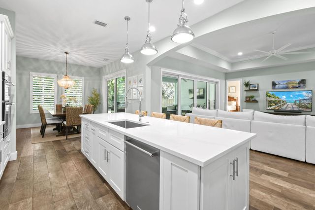 2532 SE Jason Place, Port St Lucie, FL 34952