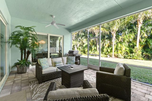 2532 SE Jason Place, Port St Lucie, FL 34952