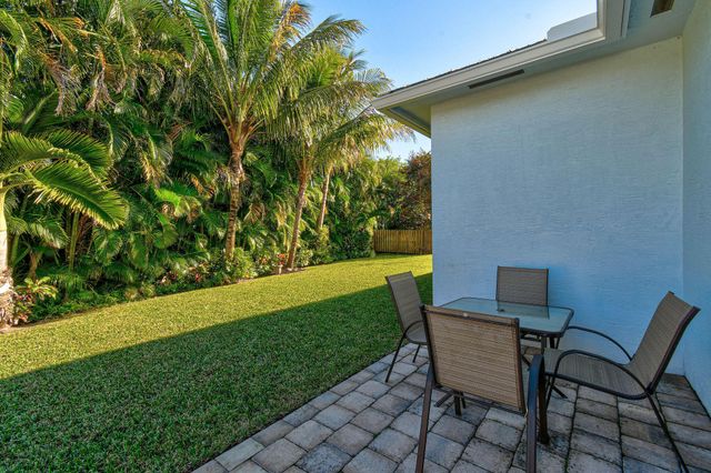 2532 SE Jason Place, Port St Lucie, FL 34952