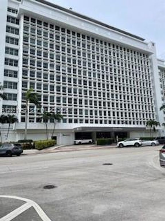 700 Biltmore Way 219, Coral Gables, FL 33134