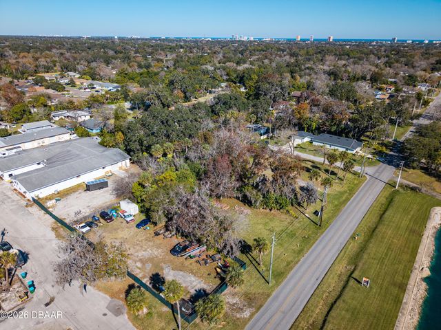 818 6th Street, Holly Hill, FL 32117