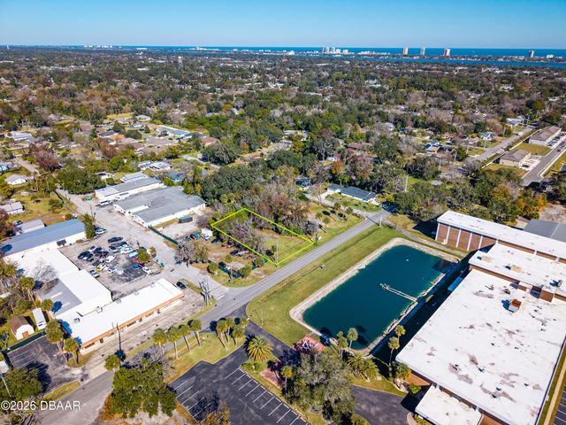 818 6th Street, Holly Hill, FL 32117