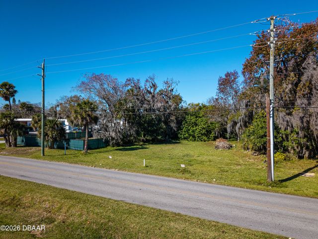 818 6th Street, Holly Hill, FL 32117