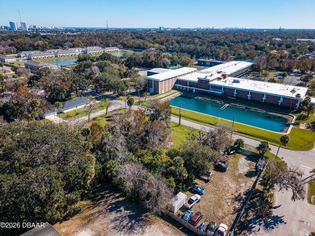 818 6th Street, Holly Hill, FL 32117